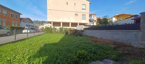 4 rooms House in Capraia e Limite, Italy No. 93047 18