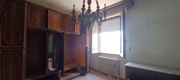 4 rooms House in Capraia e Limite, Italy No. 93047 24