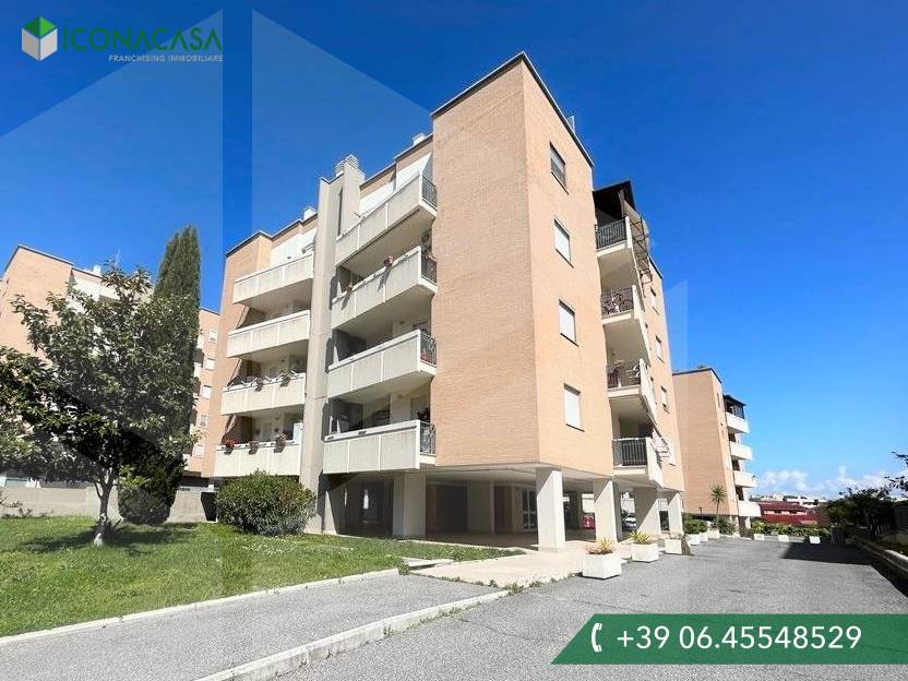 3-salle Appartement à Rome, Italy No. 22170