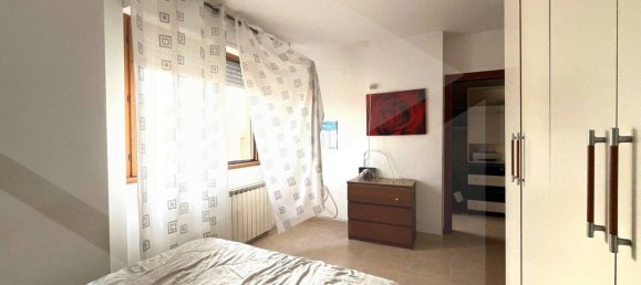 3-salle Appartement à Rome, Italy No. 22170 11