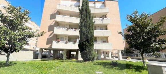 3-salle Appartement à Rome, Italy No. 22170 3