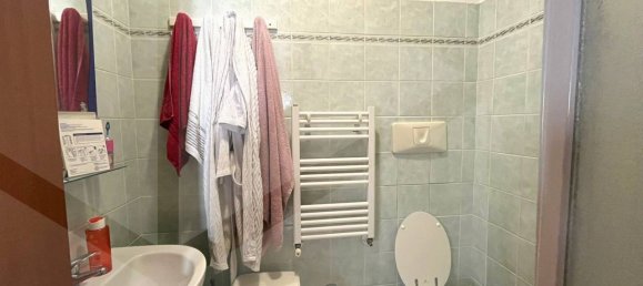 3-salle Appartement à Rome, Italy No. 22170 14