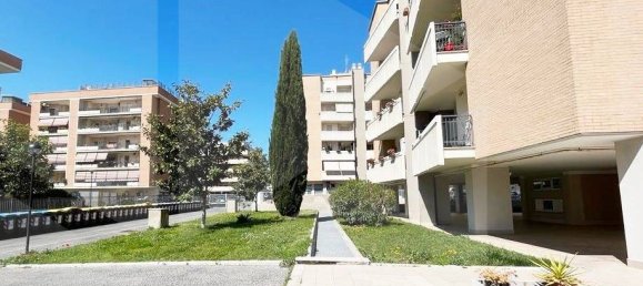 3-salle Appartement à Rome, Italy No. 22170 4