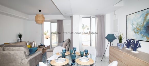 3 bedrooms Villa in Paralimni, Cyprus No. 990 15