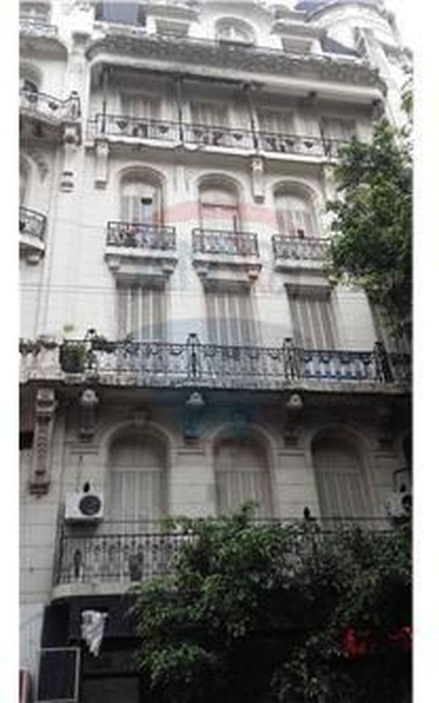 249m² Commercial property in Buenos Aires, Argentina No. 109598