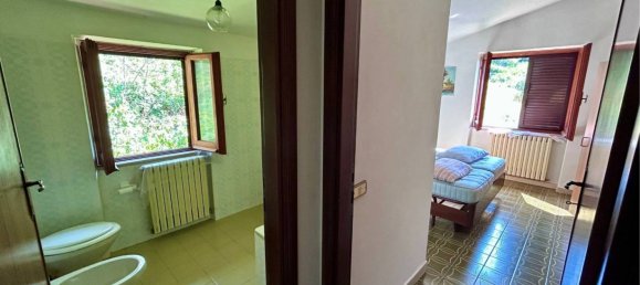Apartamento de 2 dormitorios en Collegiove, Italy No. 315269 28
