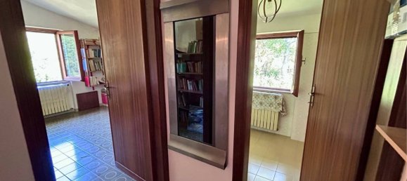 Apartamento de 2 dormitorios en Collegiove, Italy No. 315269 45