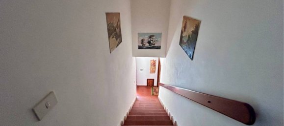 Apartamento de 2 dormitorios en Collegiove, Italy No. 315269 10