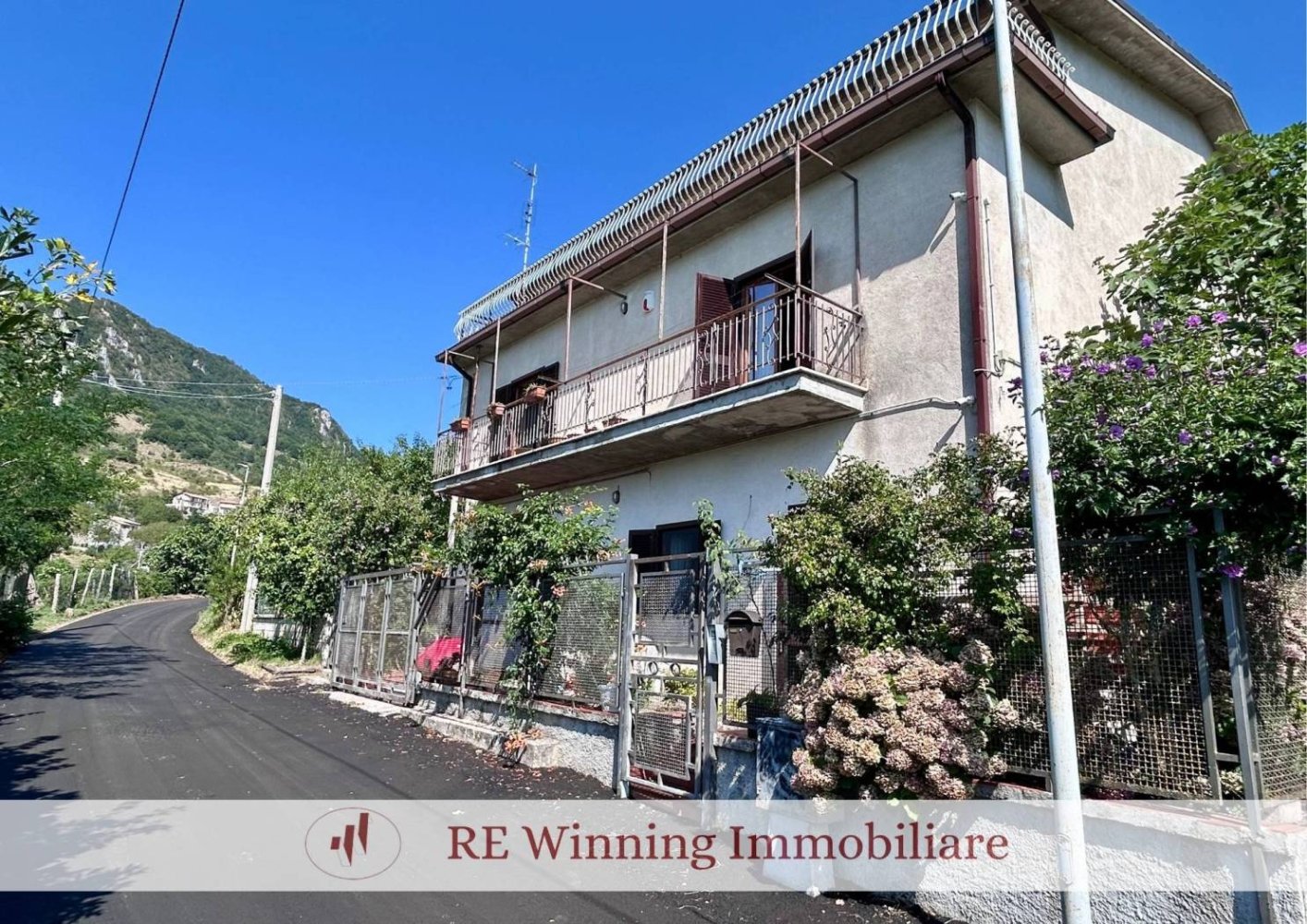Apartamento de 2 dormitorios en Collegiove, Italy No. 315269