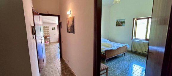 Apartamento de 2 dormitorios en Collegiove, Italy No. 315269 34