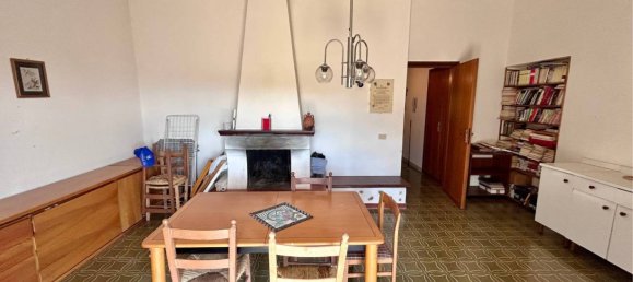 Apartamento de 2 dormitorios en Collegiove, Italy No. 315269 36