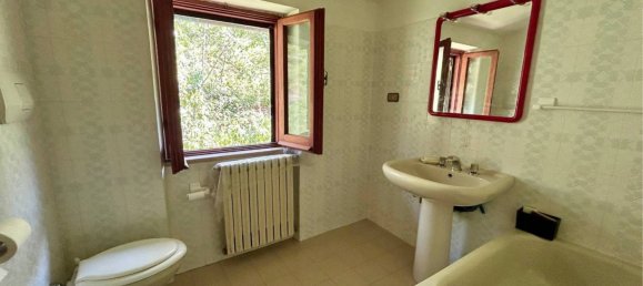 Apartamento de 2 dormitorios en Collegiove, Italy No. 315269 25