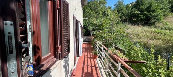 Apartamento de 2 dormitorios en Collegiove, Italy No. 315269 8
