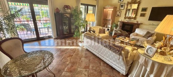 2 bedrooms Villa in Ardea, Italy No. 87122 4