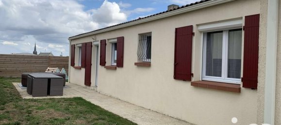 3 bedrooms House in Le Poire-sur-Vie, France No. 303577 2