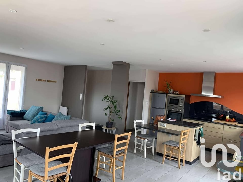 3 bedrooms House in Le Poire-sur-Vie, France No. 303577