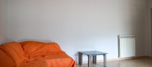 Apartamento de 3 dormitorios en San Floro, Italy No. 140492 4