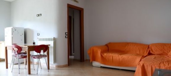 Apartamento de 3 dormitorios en San Floro, Italy No. 140492 3