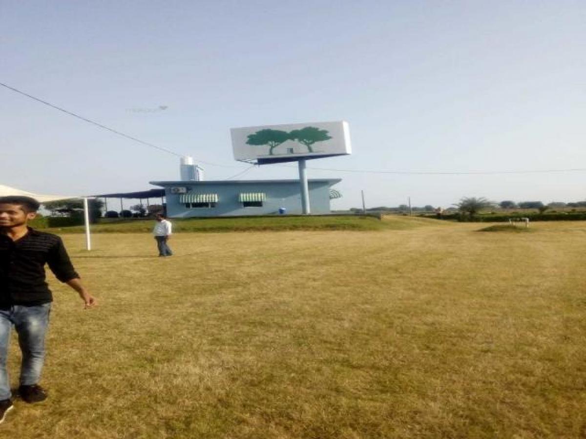  Land in Noida, India No. 65910