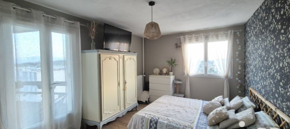 3 chambres Appartement à Charleville-Mézières, France No. 55807 10