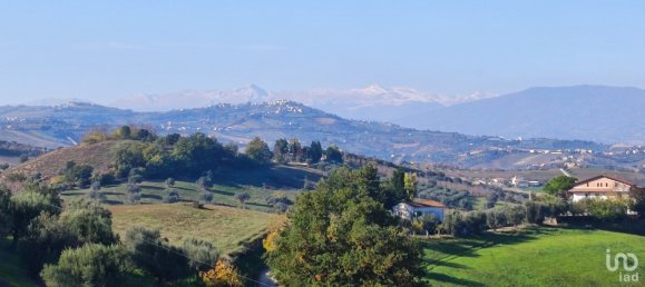 3 bedrooms Apartment in Notaresco, Italy No. 82489 23