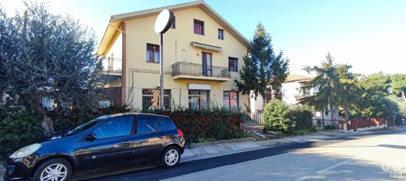3 bedrooms Apartment in Notaresco, Italy No. 82489 4