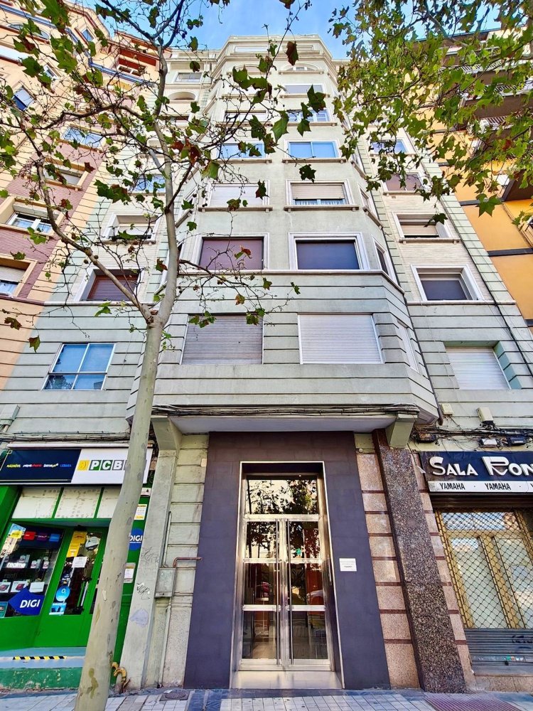 2 bedrooms Apartment in Zaragoza, Spain No. 229906