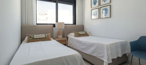 Adosado de 3 dormitorios en Marbella, Spain No. 48028 9