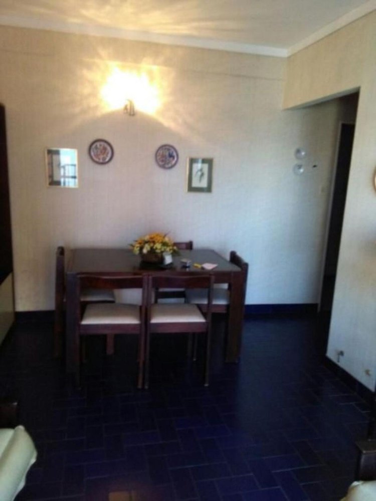 Apartamento de 2 dormitorios en Buenos Aires, Argentina No. 64264