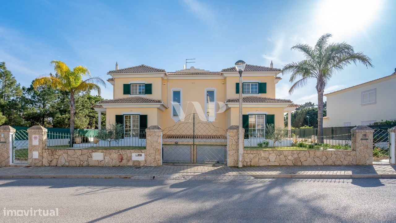 6 bedrooms House in Quarteira, Portugal No. 16012