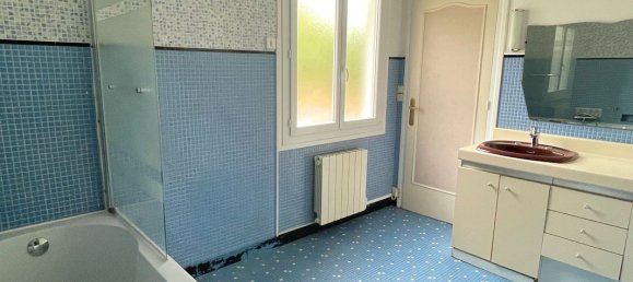 2 bedrooms House in Vernon, France No. 357136 9