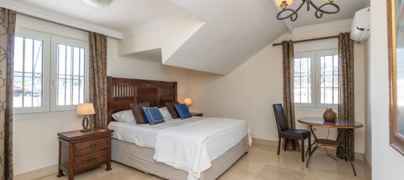 5 bedrooms Penthouse in Marbella, Spain No. 55822 18