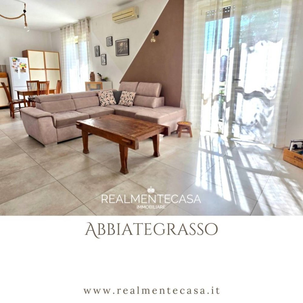 3 chambres Appartement à Abbiategrasso, Italy No. 382237