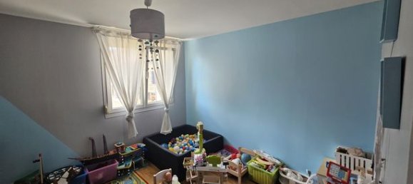 4 bedrooms House in Etalans, France No. 301417 8