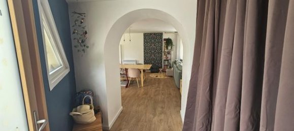 4 bedrooms House in Etalans, France No. 301417 6