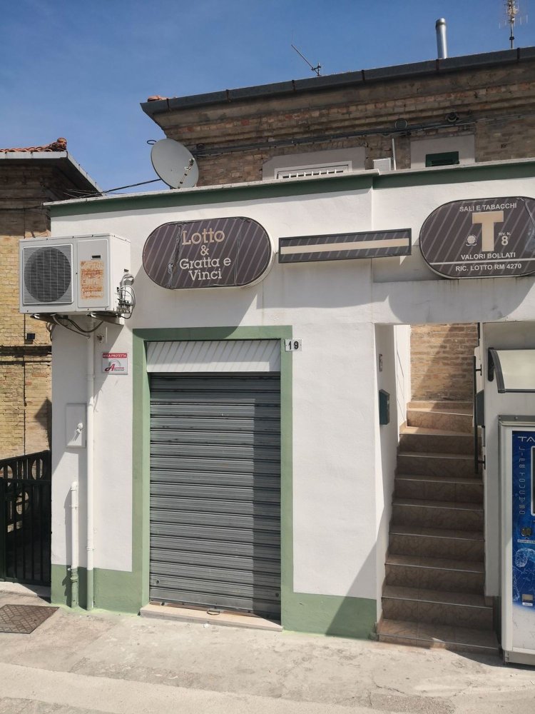  مكتب في Chieti, Italy 47متر مربع رقم 182132