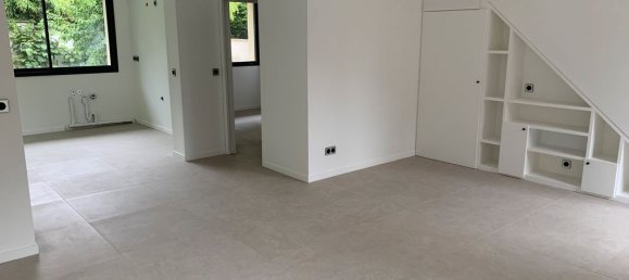 3 Schlafzimmer Haus in Bievres, France, Nr. 322198 12