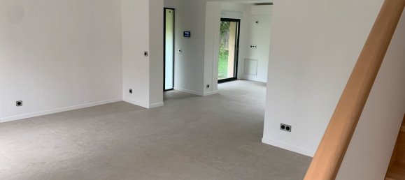 3 Schlafzimmer Haus in Bievres, France, Nr. 322198 13