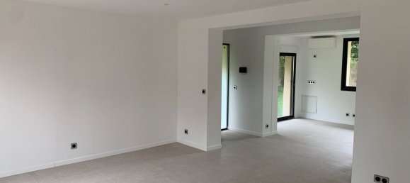 3 Schlafzimmer Haus in Bievres, France, Nr. 322198 6