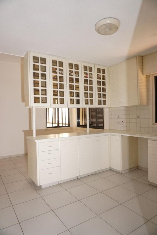 345m² Villa in Nicosia, Cyprus No. 2614