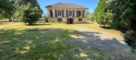 Casa de 3 dormitorios en Saint-Junien, France No. 306181 3