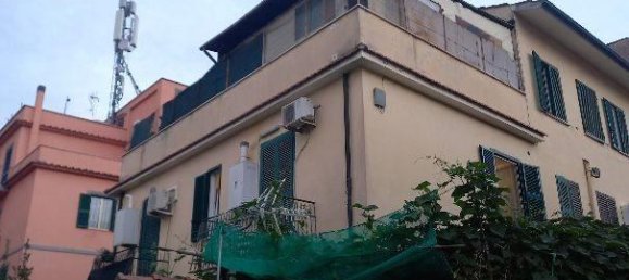 2 rooms Apartment in Rome, Italy No. 38528 8