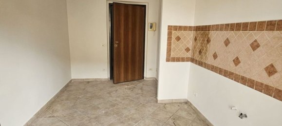 2 rooms Apartment in Rome, Italy No. 227259 2