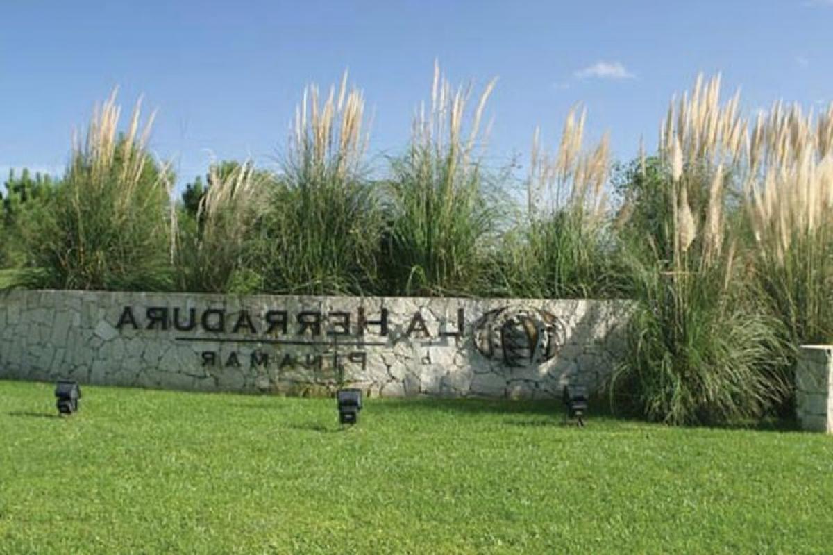  Land in Mar del Plata, Argentina No. 110601