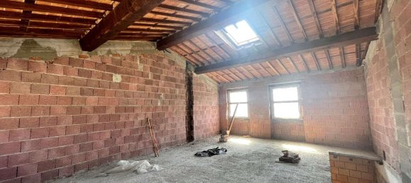 12-Zimmer Haus in Capannori, Italy, Nr. 104292 2