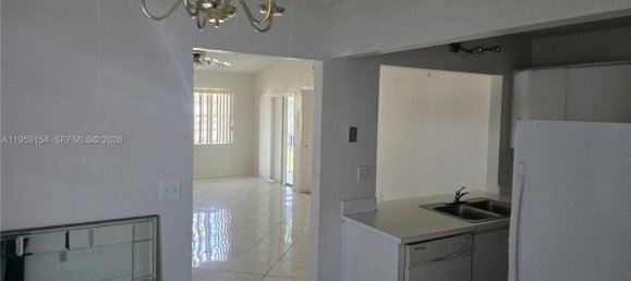 2 Schlafzimmer Gewerbliche Immobilien in Miami, USA, Nr. 615789 2