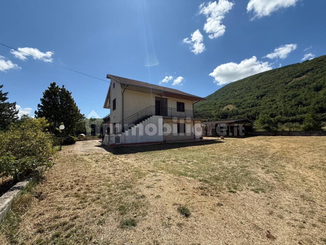 5 rooms Building in Cagnano Amiterno, Italy No. 271631