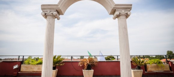 6 bedrooms Villa in Fiumicino, Italy No. 167604 9