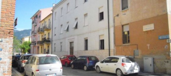 3-salle Appartement à Terni, Italy No. 208753 6