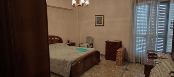 Apartamento de 4 dormitorios en Rome, Italy No. 341111 4
